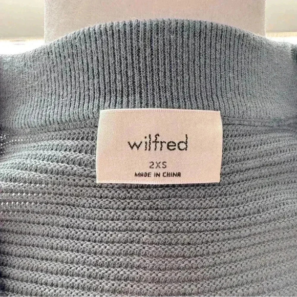 Aritzia Cropped Cardigan - Picture 7 of 9